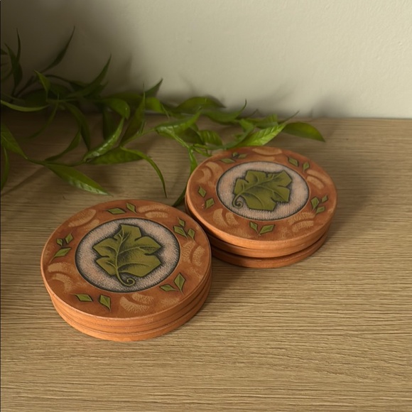 Leaf Design Terracotta Coasters - Picture 4 of 5